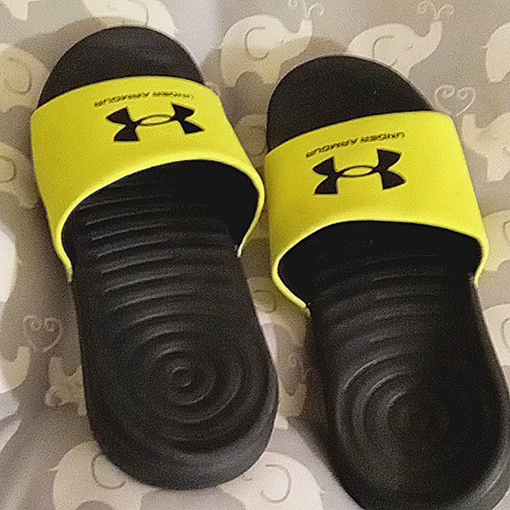 Summer slippers